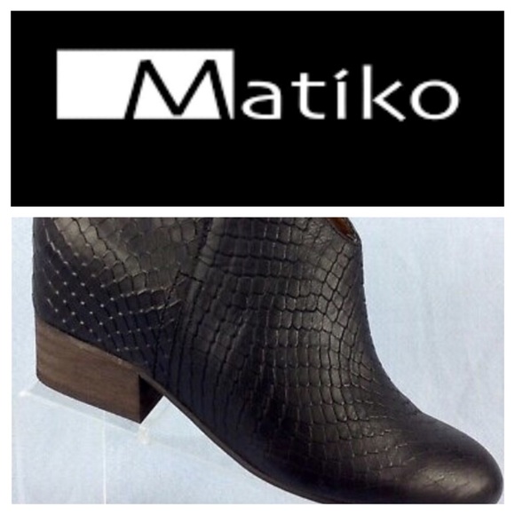Matiko Black Snake Embossed Booties, Sz 6 - Picture 1 of 5